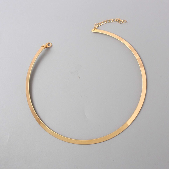 ⚜️[𝟯/$𝟭𝟴]⚜️Gold Rigid Neck Collar Choker NEW - Picture 3 of 9